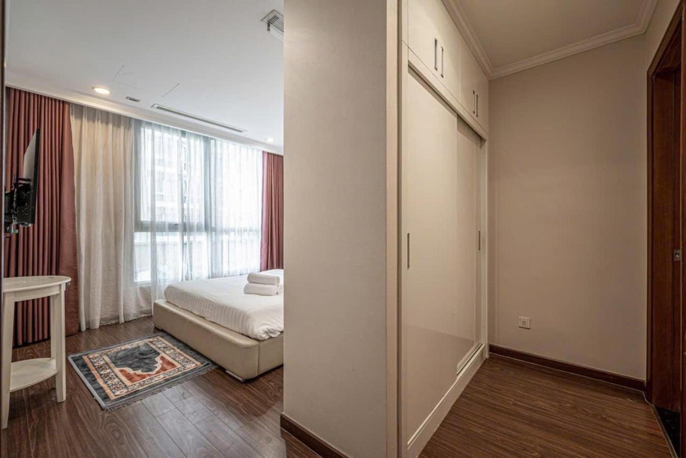 Apartment Landmark 81 & Vinhomes Urban - Luxury Ho Chi Minh City