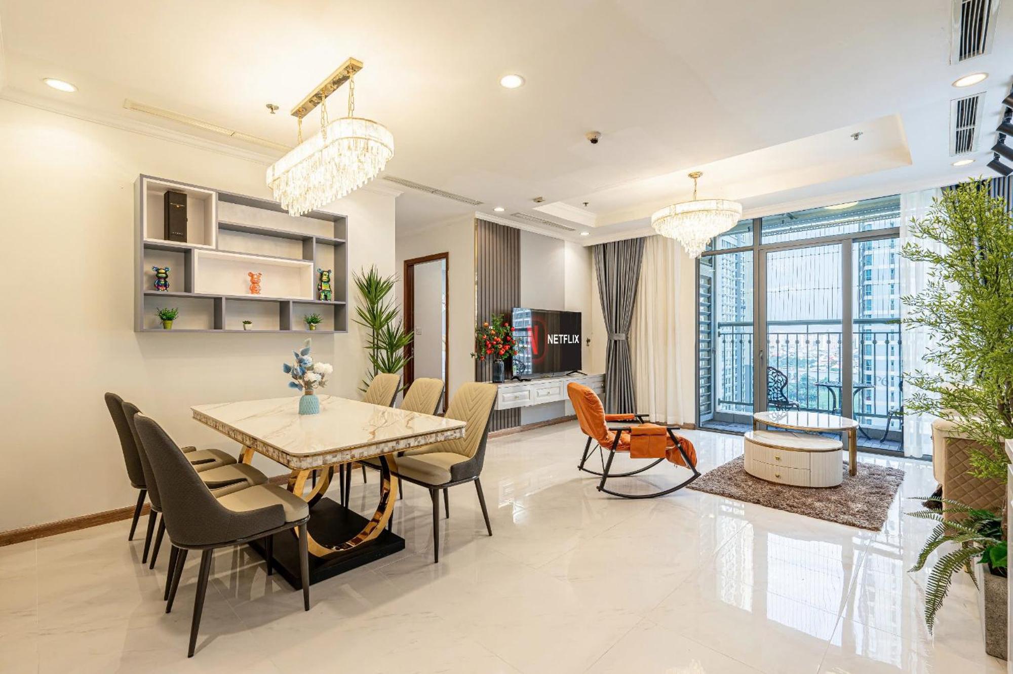 Landmark 81 & Vinhomes Urban - Luxury Apartment *