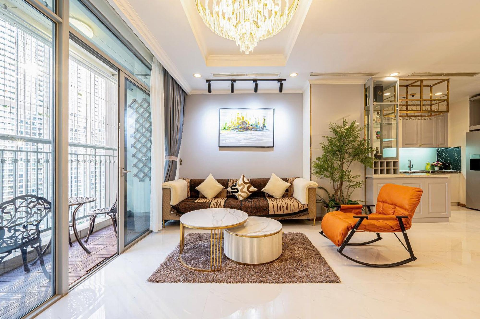 Landmark 81 & Vinhomes Urban - Luxury Apartment *