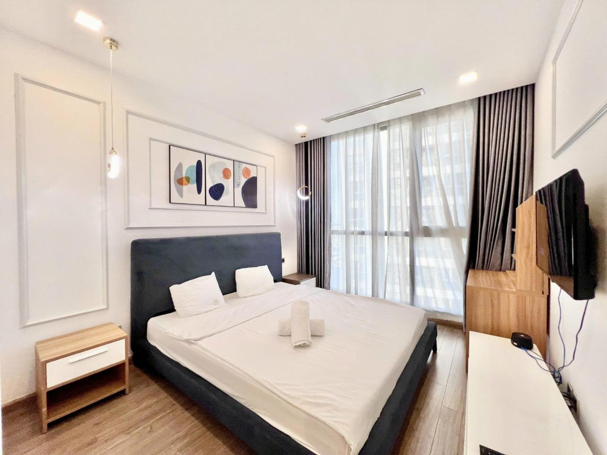 Landmark 81 & Vinhomes Urban - Luxury Apartment *
